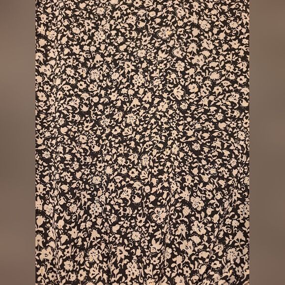 Rachel Zoe Floral Long Sleeve Top Black & Cream, Shiny Gold Flecks Women's sz M - Picture 4 of 9